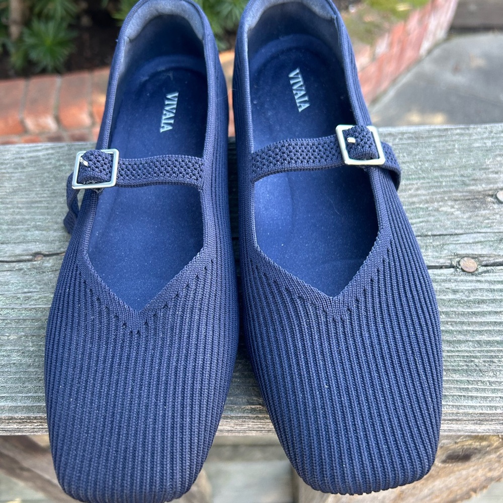 Vivaia Navy Margot Mary Janes. Square toe. Size 39.5 - Picture 2 of 6